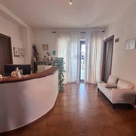 Giorgia Airport 2 Fiumicino Bed & Breakfast Bagian luar foto