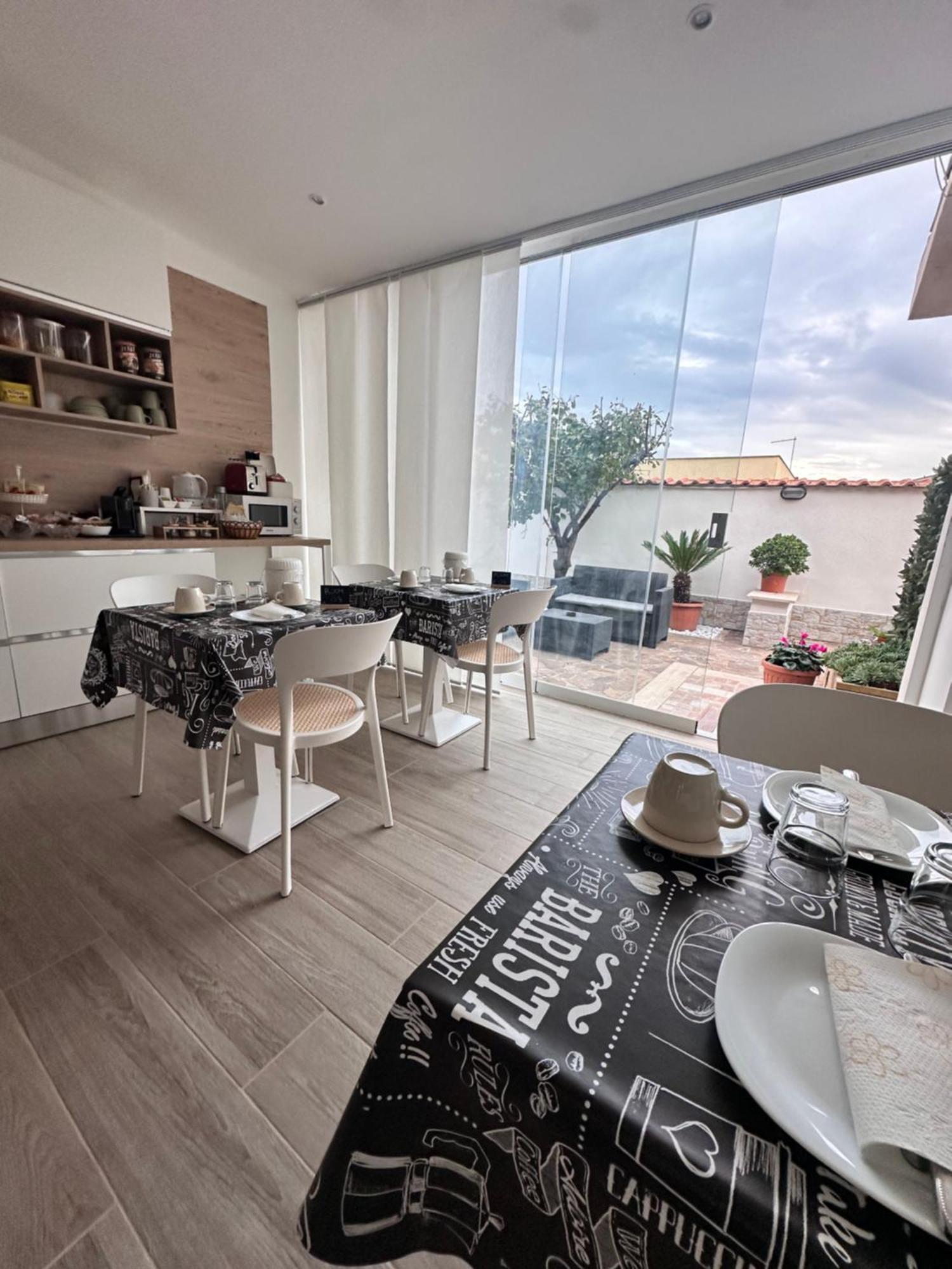 Giorgia Airport 2 Fiumicino Bed & Breakfast Bagian luar foto